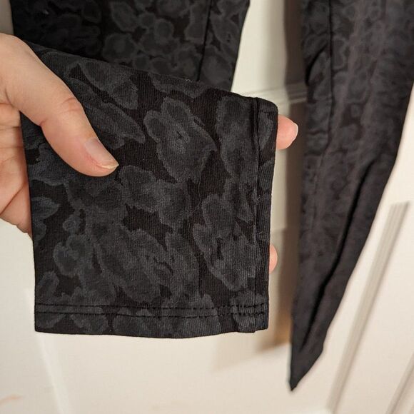 LAmade | Black Floral Athletic Performance Leggings Size Extra Small - Picture 4 of 7